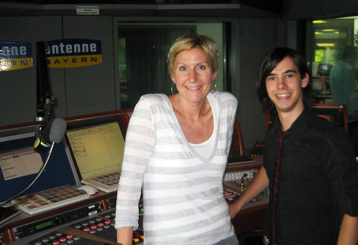 Zaubern im Radio bei Antenne Bayern mit Kathie Kleff
